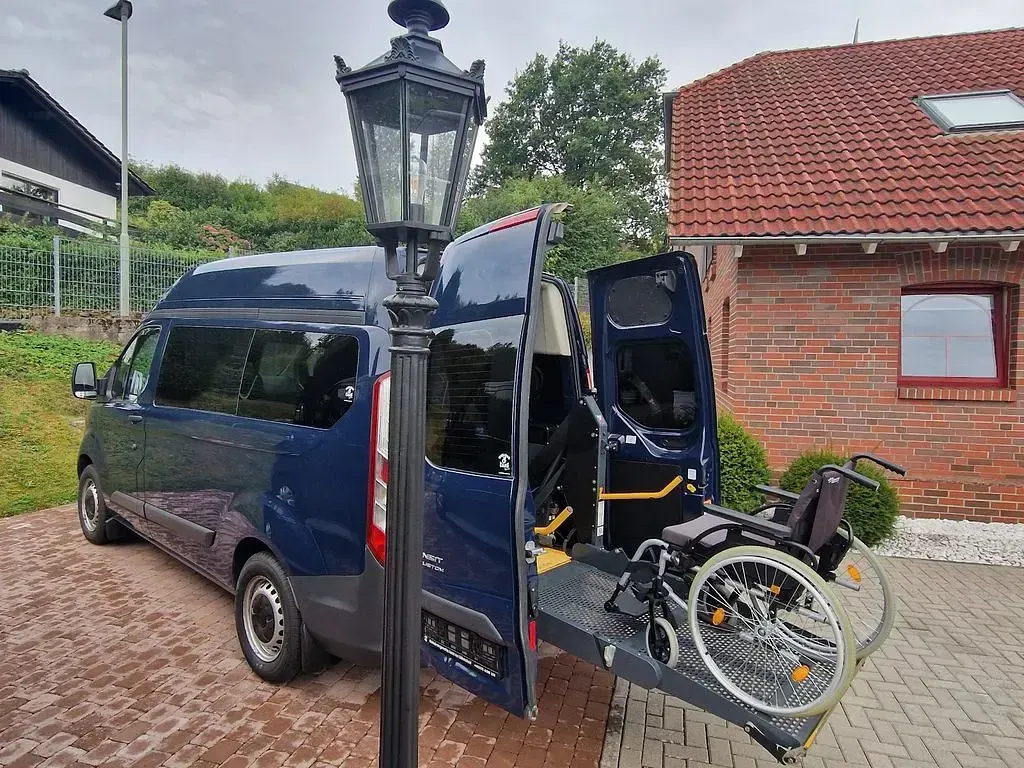 Gebraucht Ford Transit Custom 131 PS (96 kW) 2017 Blau Van / Kleinbus