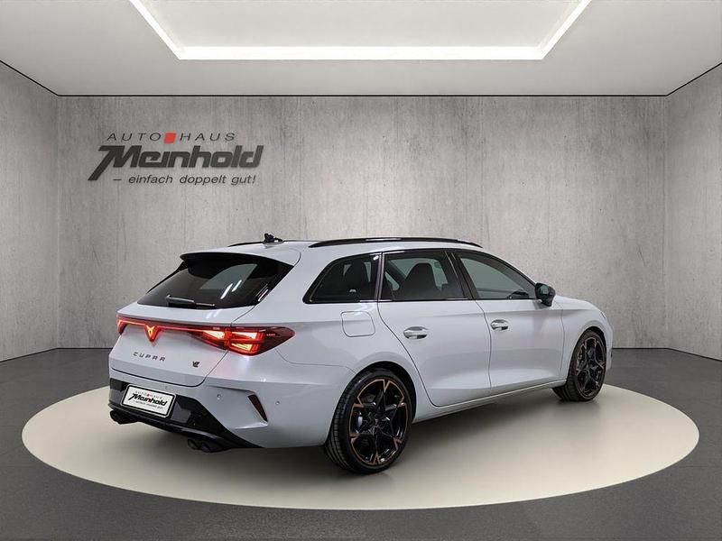 Gebraucht Cupra Leon VZ 333 PS (244 kW) 2025 Taigagrau Kombi