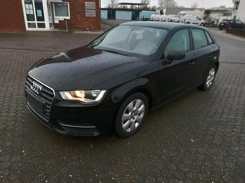 Schwarz Gebraucht 2016 Audi A3 Limousine | 7.690 € (Superpreis) - Bild 1/4