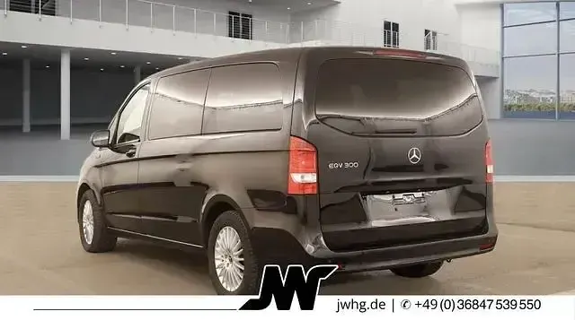 Gebraucht Mercedes EQV300 150 kW (204 PS) 2022 Obsidianschwarz metallic Van / Kleinbus