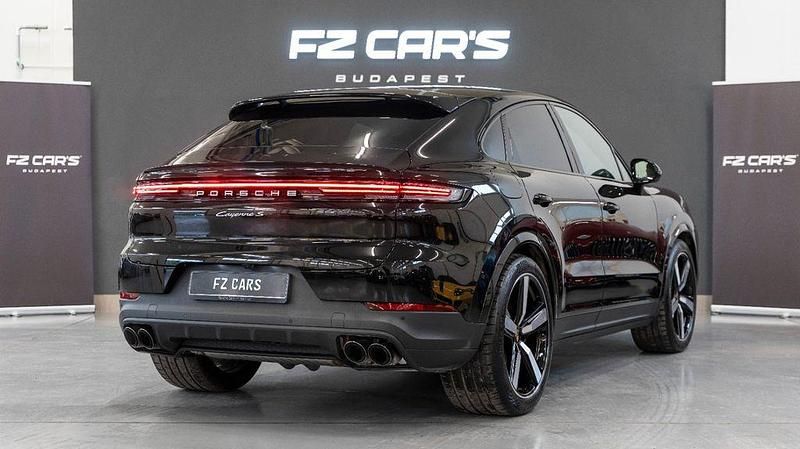 Gebraucht Porsche Cayenne Coupe 475 PS (349 kW) 2025 Schwarz SUV