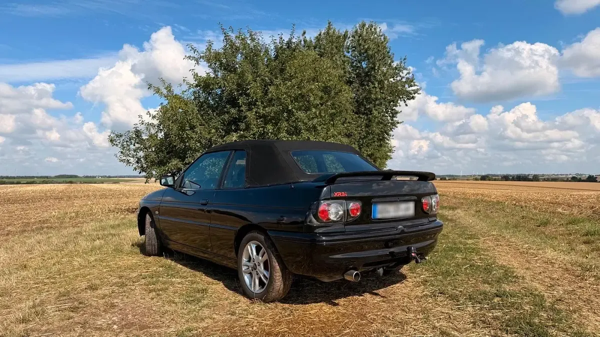 Gebraucht Ford Escort Cabriolet 105 PS (77 kW) 1993 Schwarz Cabrio