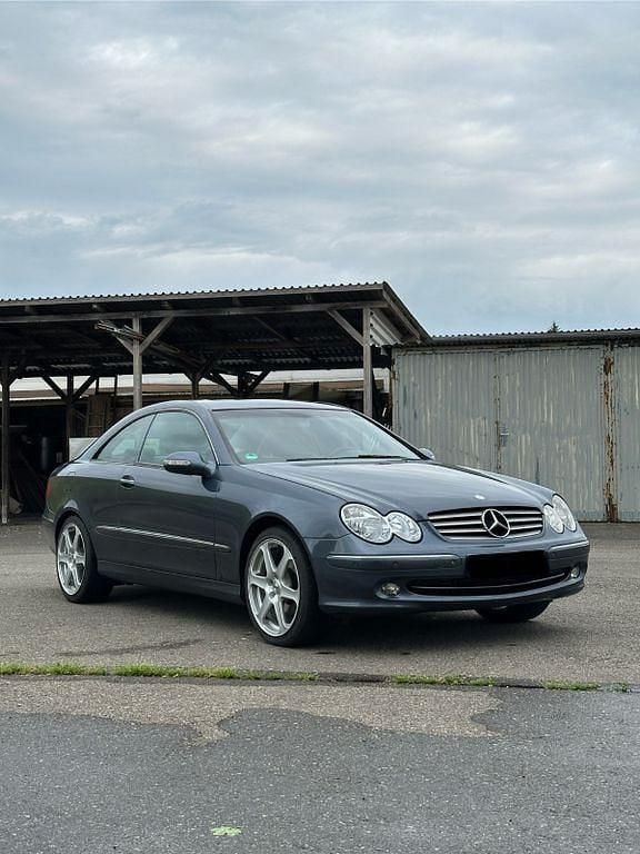 Blau Gebraucht 2003 Mercedes CLK270 Coupé | 3.999 € (Etwas zu teuer) - Bild 1/4