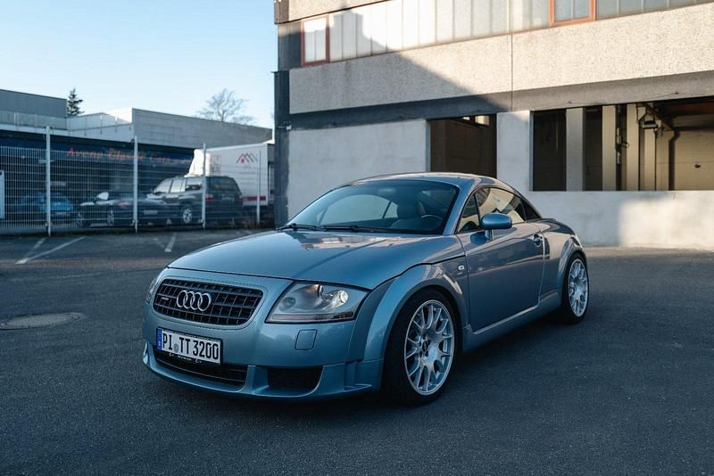 Silber Gebraucht 2004 Audi TT Coupé | 16.750 € - Bild 1/4