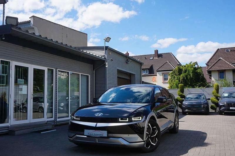 Phantom black Gebraucht 2022 Hyundai Ioniq 6 Limousine | 25.900 € (Fairer Preis) - Bild 1/3