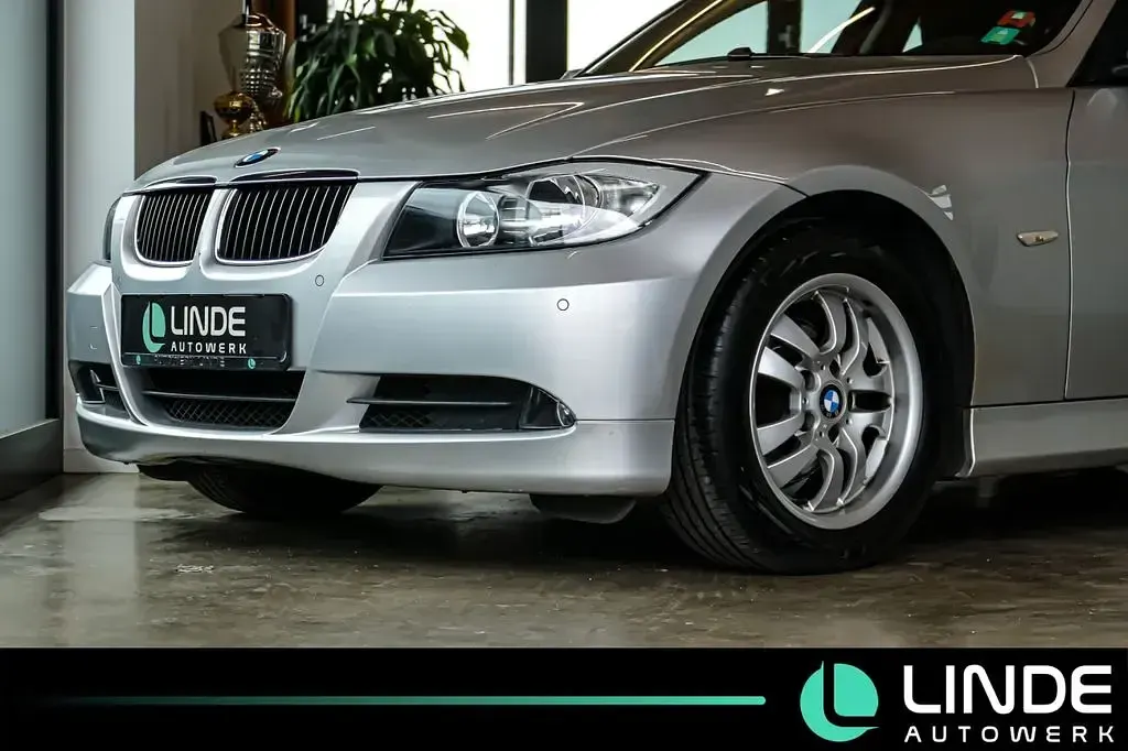 Używany BMW 320 150 KM (110 kW) 2006 Srebrny Sedan/Limuzyna