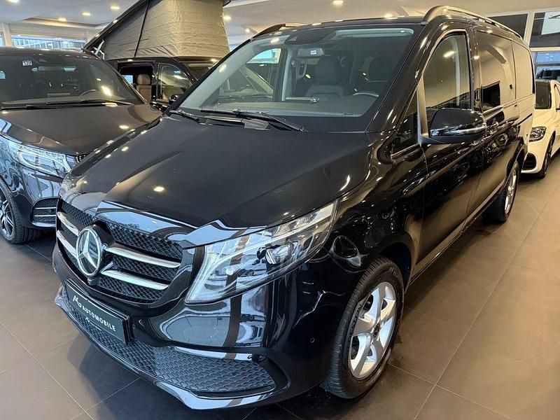 Gebraucht Mercedes V300 Avantgarde Edition 237 PS (174 kW) 2023 Schwarz Van / Kleinbus