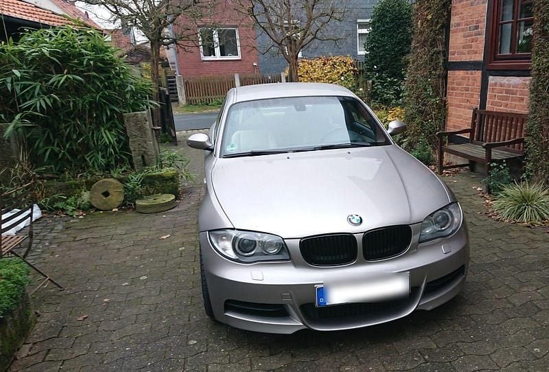 Silber Gebraucht 2008 BMW 135 Coupé M Performance Coupé | 17.200 € (Fairer Preis) - Bild 1/4