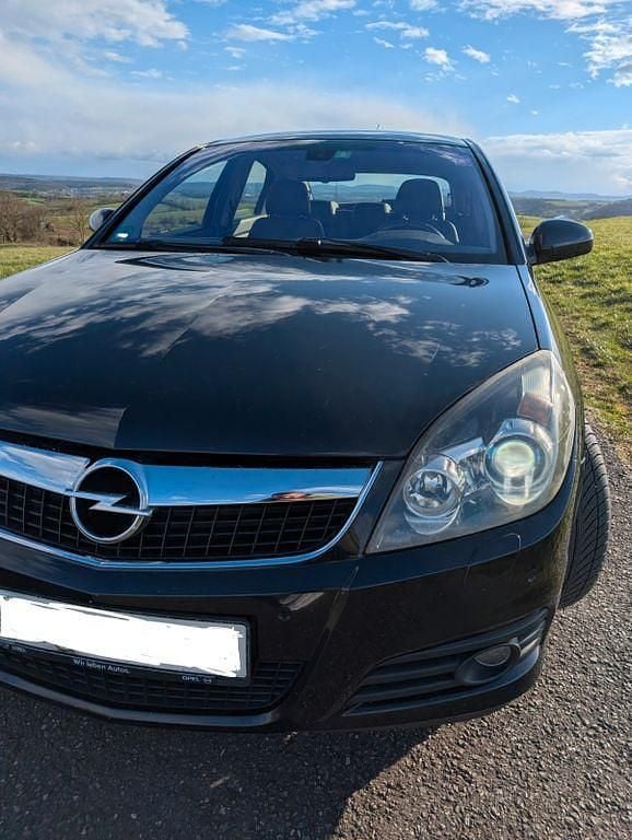Gebraucht Opel Vectra Cosmo 150 PS (110 kW) 2007 Schwarz Limousine