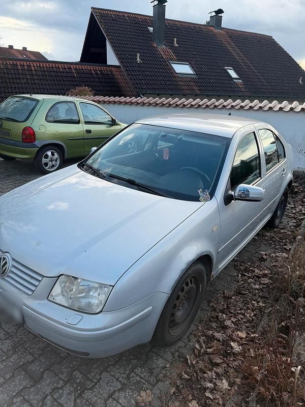 Gebraucht VW Bora 150 PS (110 kW) 1998 Silber Limousine