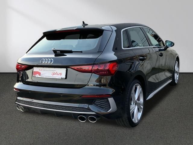 Gebraucht Audi S3 Ambiente 333 PS (244 kW) 2022 Mythosschwarz metallic Limousine