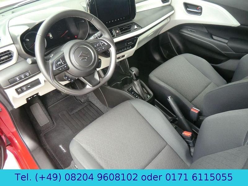 Gebraucht Suzuki Swift Comfort 83 PS (61 kW) 2025 Rot Kleinwagen
