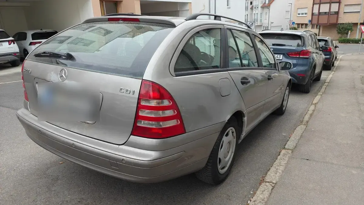 Gebraucht Mercedes C220 150 PS (110 kW) 2004 Silber Kombi