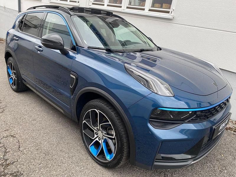 Blau Gebraucht 2022 Lynk & Co 01 SUV | 22.700 € - Bild 1/4