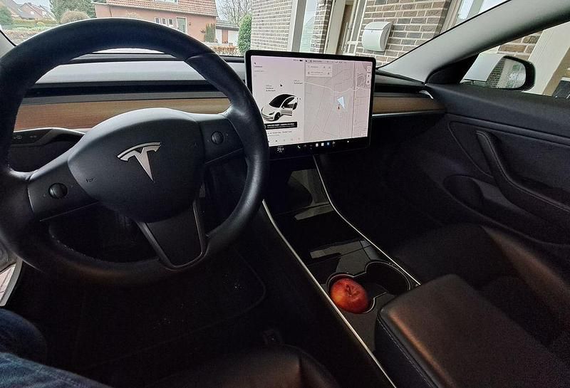 Gebraucht Tesla Model 3 366 kW (498 PS) 2019 Weiß Limousine
