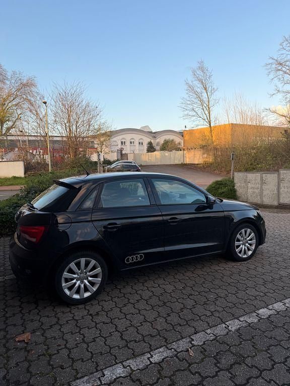 Gebraucht Audi A1 Sportback 90 PS (66 kW) 2017 Schwarz Kleinwagen