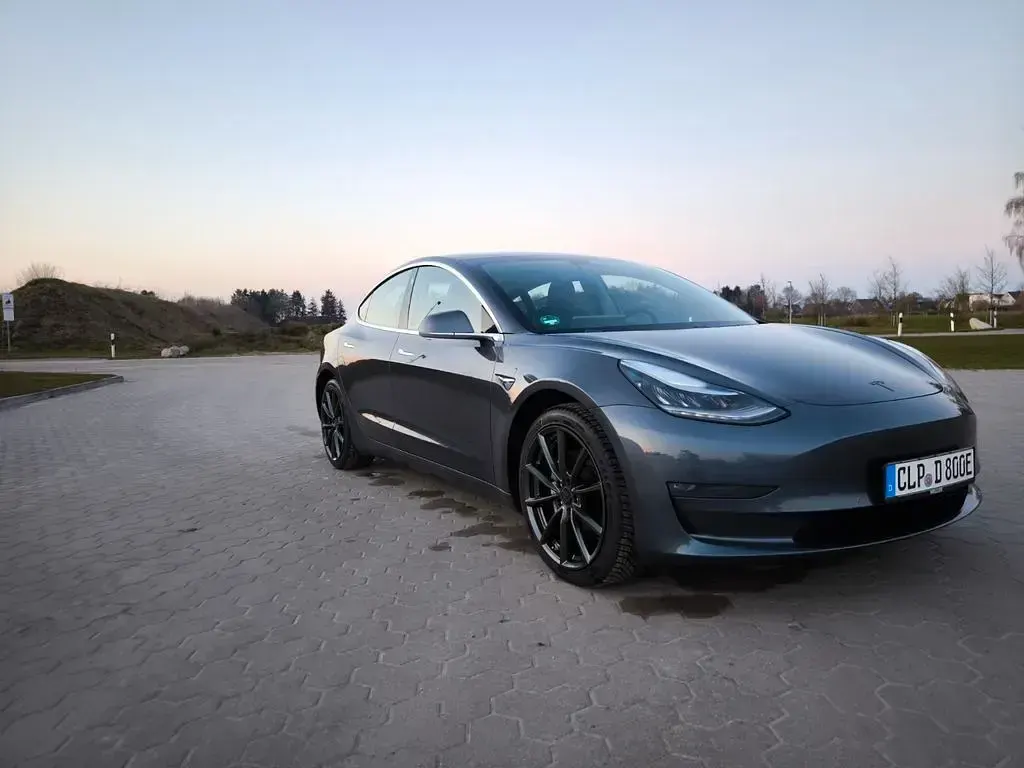 Gebraucht Tesla Model 3 324 kW (441 PS) 2019 Grau Limousine