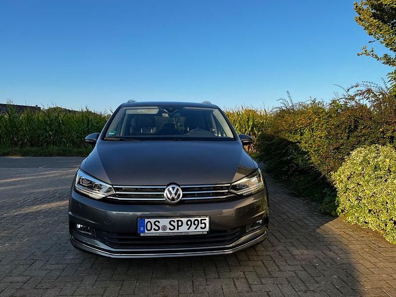 Gebraucht VW Touran 150 PS (110 kW) 2016 Grau Van / Kleinbus