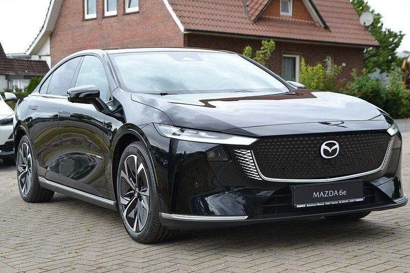 Schwarz Neu 2025 Mazda 6e Takumi-Line Limousine | 44.950 € (Fairer Preis) - Bild 1/4