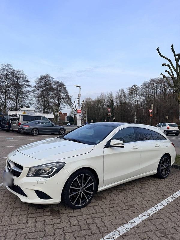 Gebraucht Mercedes CLA180 122 PS (89 kW) 2015 Weiß Limousine