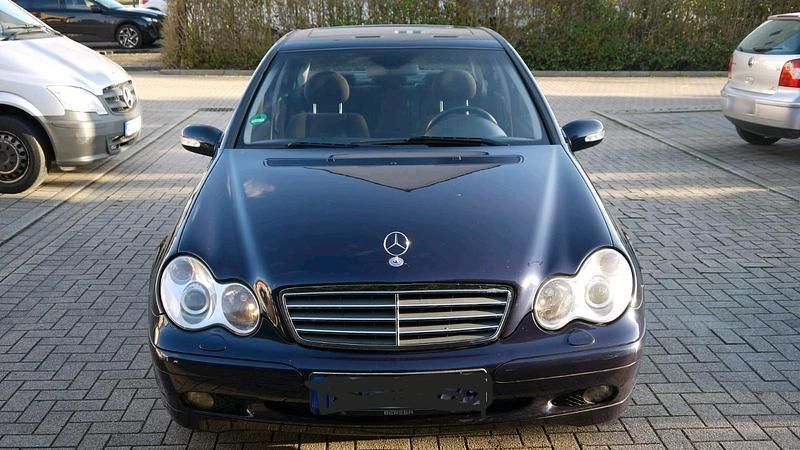 Gebraucht Mercedes C240 172 PS (126 kW) 2005 Andere farben Limousine