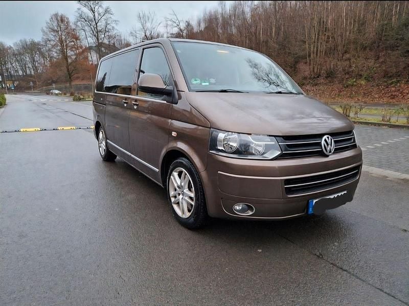 Braun Gebraucht 2011 VW Multivan Van | 14.200 € (Superpreis) - Bild 1/4