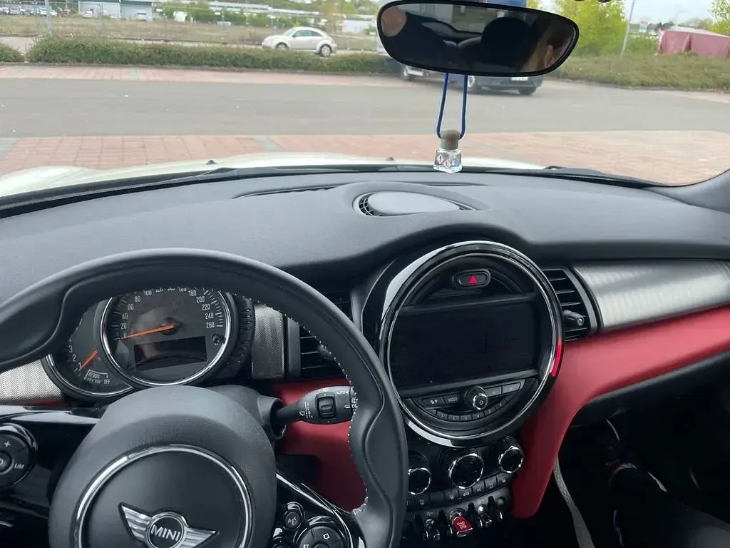 Gebraucht Mini John Cooper Works 211 PS (155 kW) 2016 Weiß Kleinwagen
