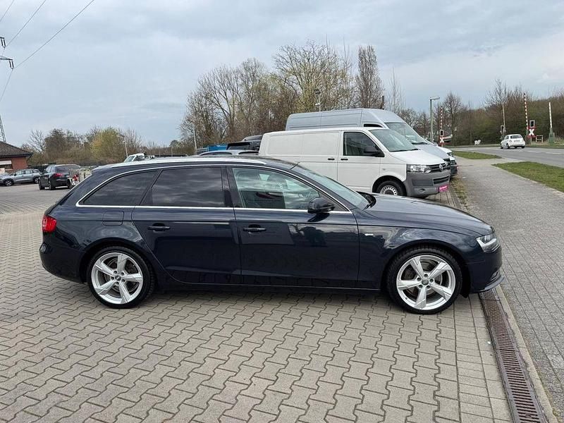 Gebraucht Audi A4 Ambition 177 PS (130 kW) 2015 Blau Kombi