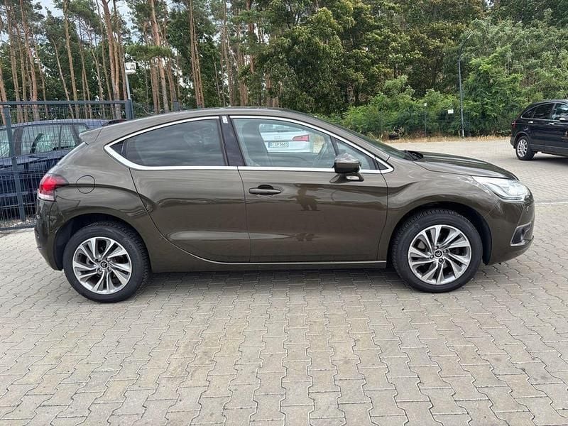 Gebraucht Citroën DS4 163 PS (119 kW) 2013 Braun Kleinwagen
