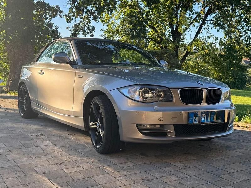 Silber Gebraucht 2010 BMW 123 Cabriolet Cabrio | 8.700 € (Fairer Preis) - Bild 1/4