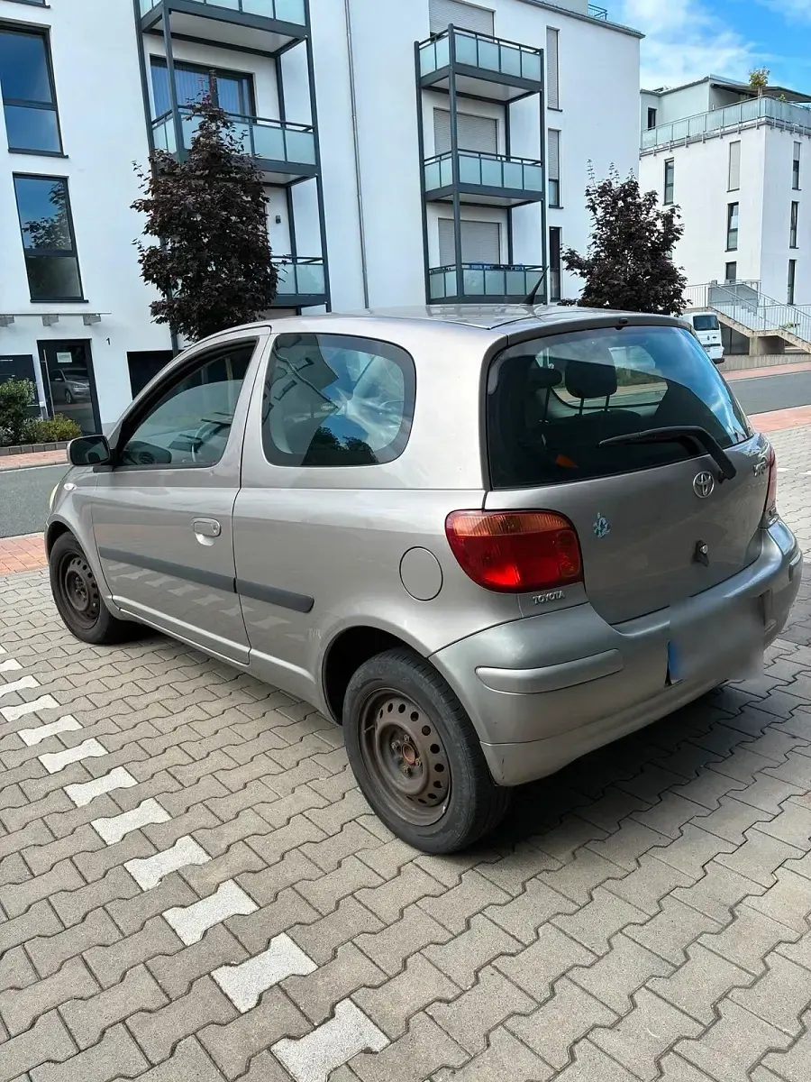 Gebraucht Toyota Yaris 87 PS (63 kW) 2005 Beige Kleinwagen