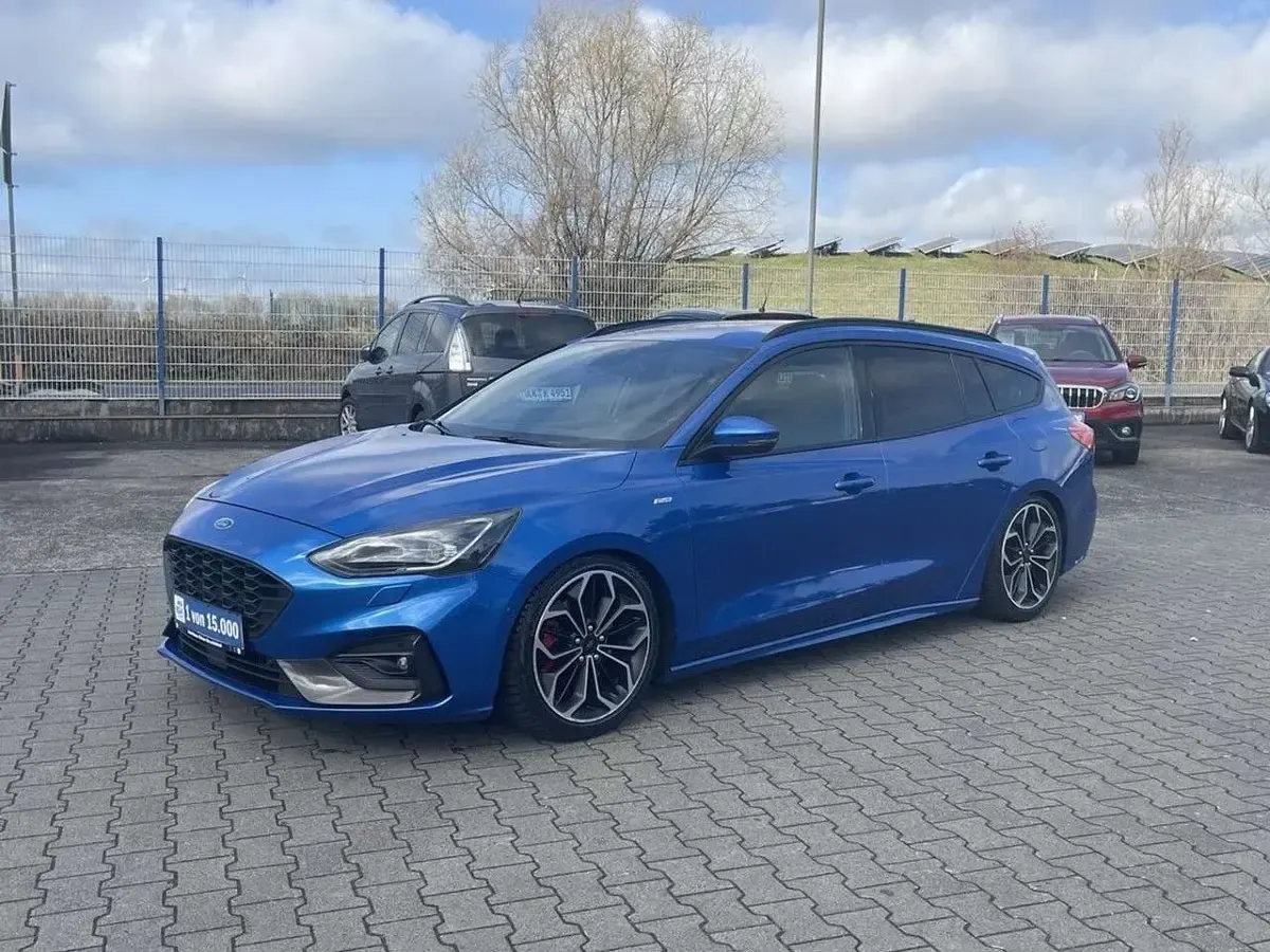 Gebraucht Ford Focus ST-Line 182 PS (133 kW) 2018 Blau Kombi