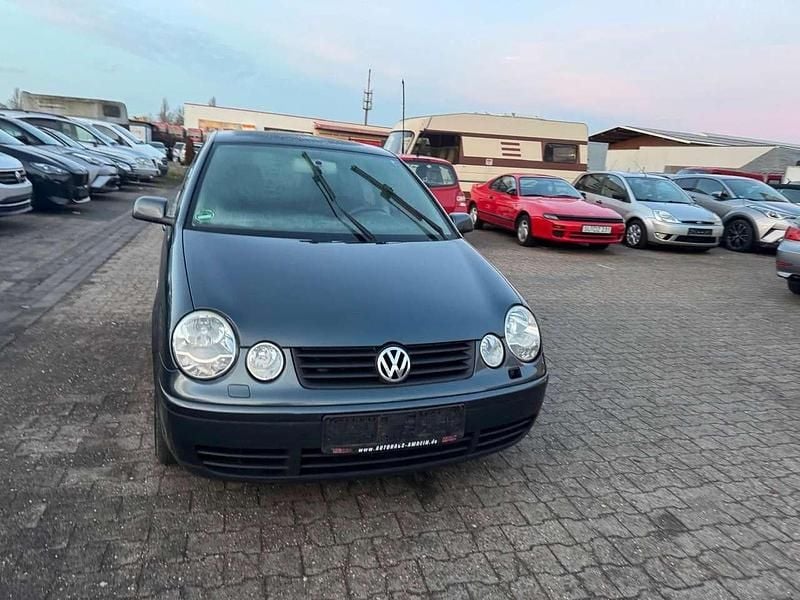 Gebraucht VW Polo Comfortline 101 PS (74 kW) 2003 Blau Kleinwagen