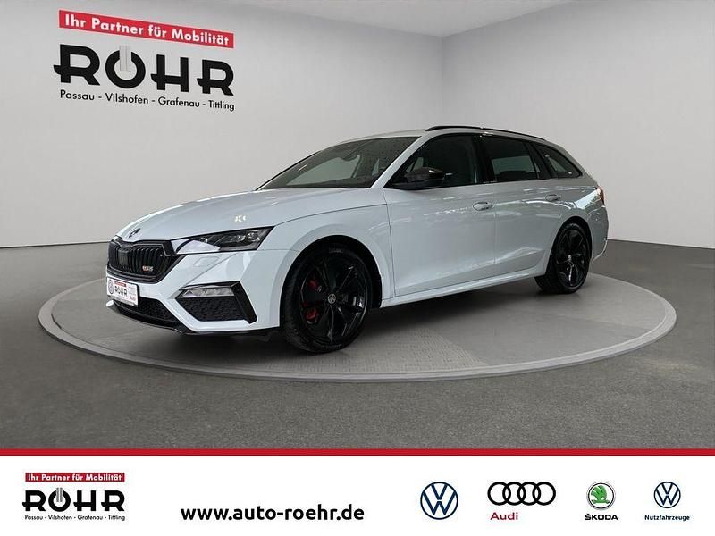 Moon weiß metallic Gebraucht 2022 Skoda Octavia RS Kombi | 27.880 € (Superpreis) - Bild 1/4