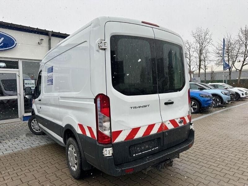 Gebraucht Ford Transit Trend 170 PS (125 kW) 2018 Frostweiß Van