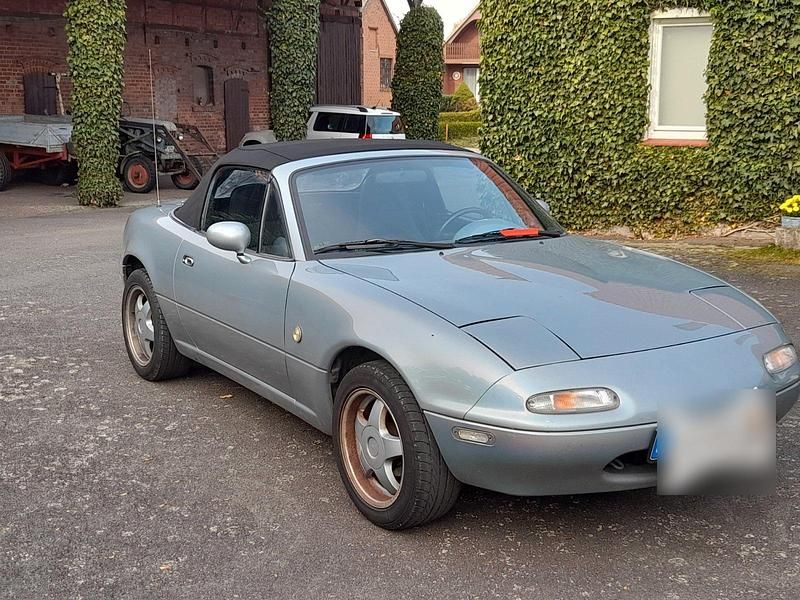 Second-hand Mazda MX5 116 CP (85 kW) 1992 Andere farben Cabrio