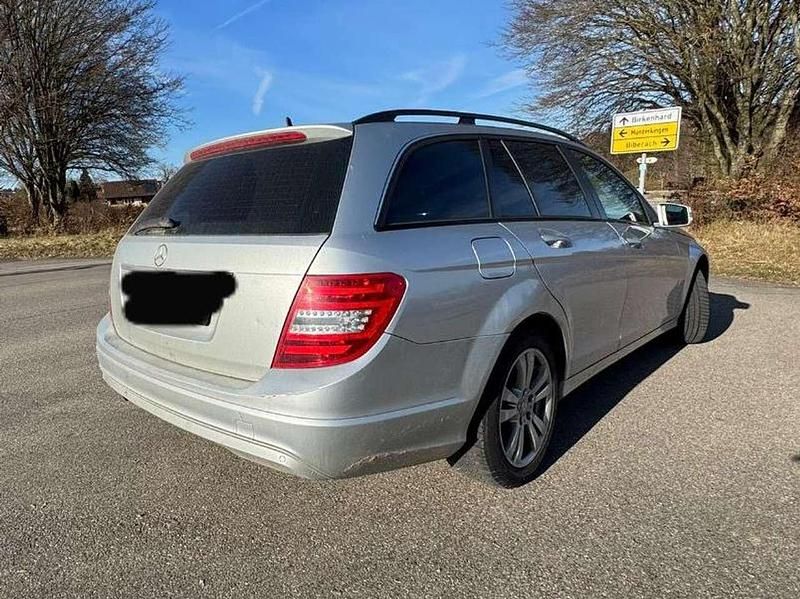 Gebraucht Mercedes C180 Elegance 120 PS (88 kW) 2013 Silber Kombi