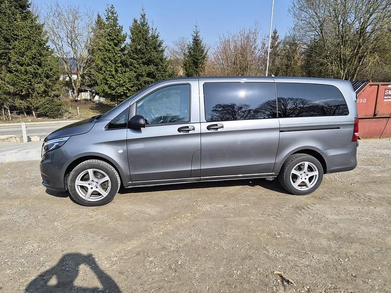 Gebraucht Mercedes Vito 190 PS (139 kW) 2021 Grau Van