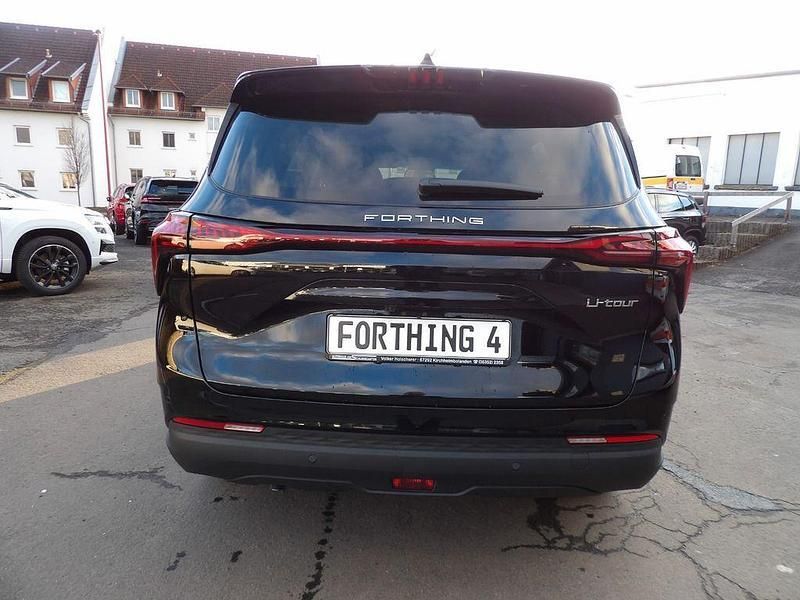 Gebraucht DFSK Forthing 4 177 PS (130 kW) 2024 Schwarzmetallic Van / Kleinbus