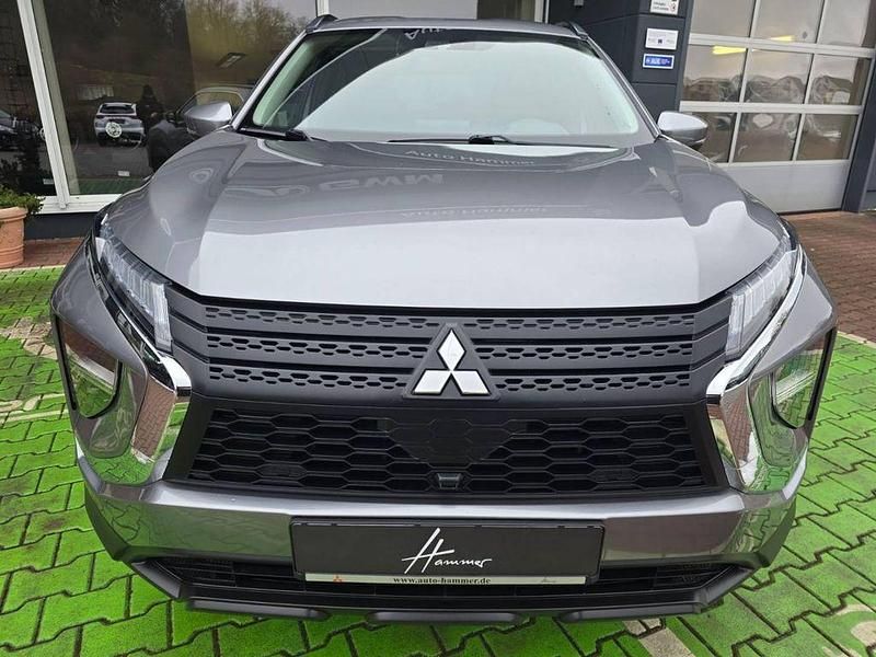 Gebraucht Mitsubishi Eclipse Cross Basis 188 PS (138 kW) 2022 Grau SUV