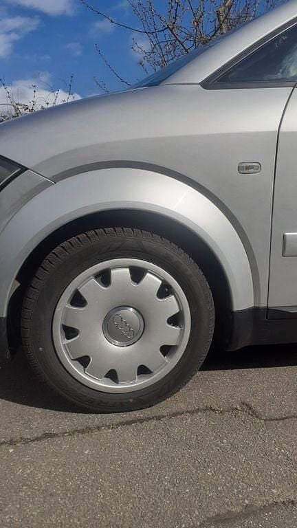 Second-hand Audi A2 75 CP (55 kW) 2002 Argintiu Hatchback