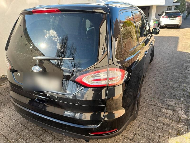 Gebraucht Ford Galaxy Titanium 180 PS (132 kW) 2016 Schwarz Van / Kleinbus