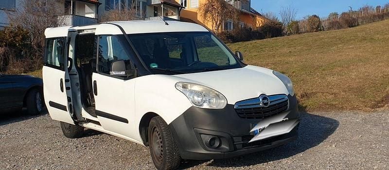 Gebraucht Opel Combo Edition 120 PS (88 kW) 2013 Weiß Van / Kleinbus