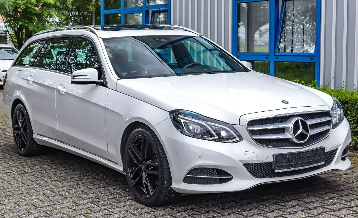 Gebraucht Mercedes E350 258 PS (189 kW) 2014 Weiß Kombi