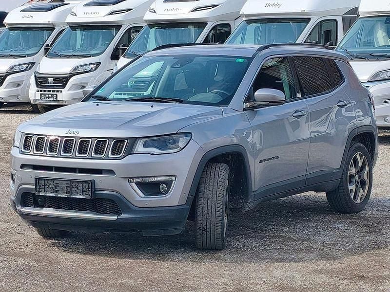 Gebraucht Jeep Compass Limited 140 PS (102 kW) 2018 Silber SUV