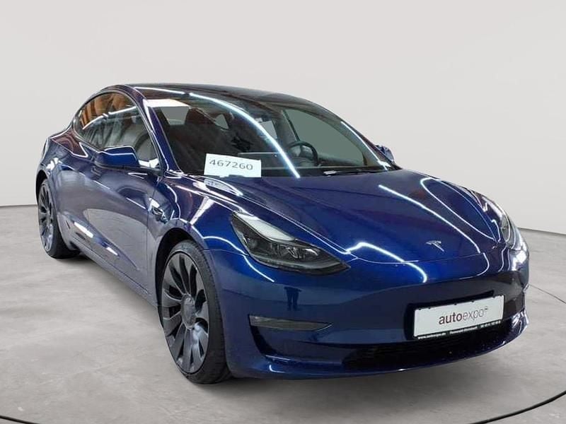 Second-hand Tesla Model 3 Performance 376 kW (512 CP) 2022 Albastru Berlinǎ