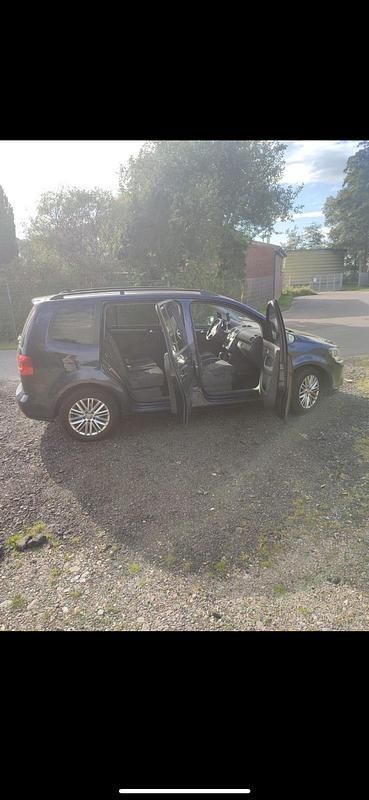 Gebraucht VW Touran 140 PS (102 kW) 2014 Blau Van / Kleinbus