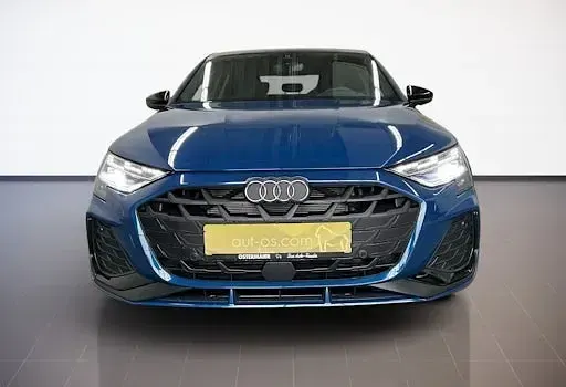 Używany Audi A3 S-Line 150 KM (110 kW) 2025 Niebieski Sedan/Limuzyna