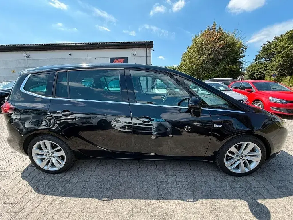 Gebraucht Opel Zafira Innovation 131 PS (96 kW) 2015 Schwarz Van / Kleinbus