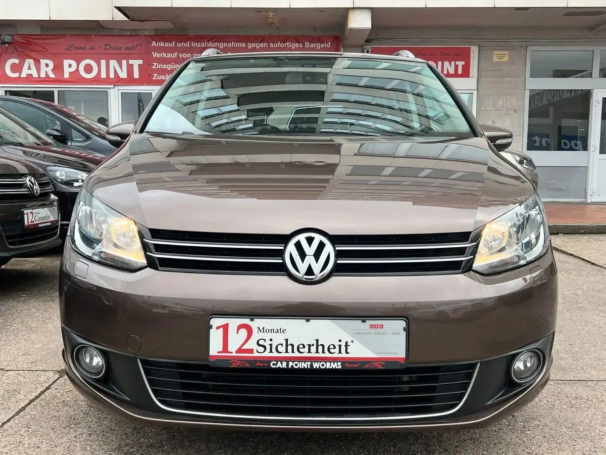 Usata VW Touran Highline 140 CV (102 kW) 2011 Marrone Monovolume